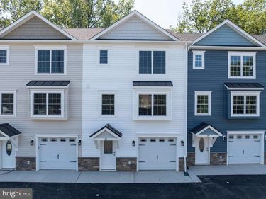 37 W DUCK STREET W , FRONT ROYAL, VA 22630