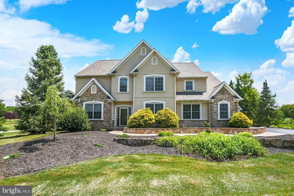 804 STONYBROOK LANE, LEWISBERRY, PA 17339