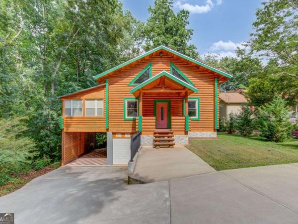 3938 Pointe N, Gainesville, GA 30506