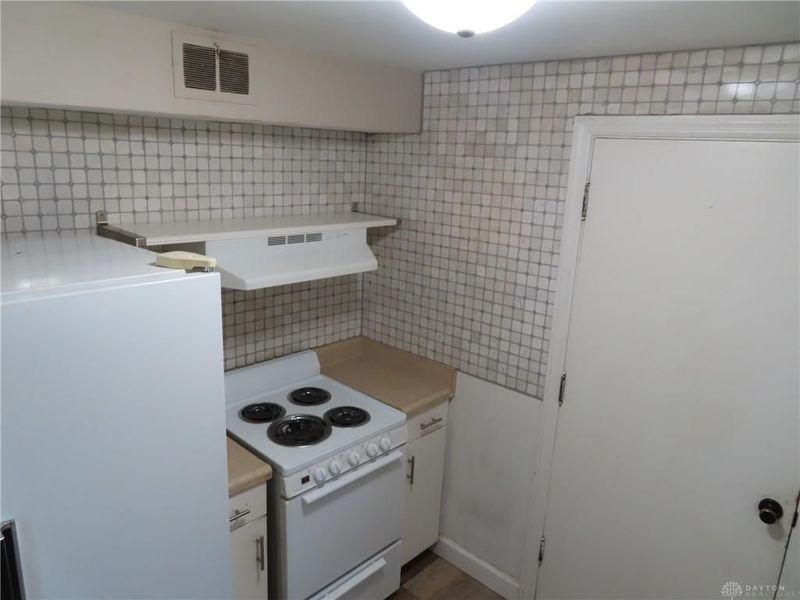 937 E Stroop Road, Kettering, OH 45429 Photo 14