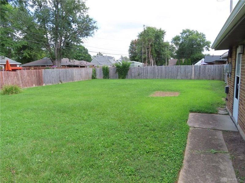 937 E Stroop Road, Kettering, OH 45429 Photo 3