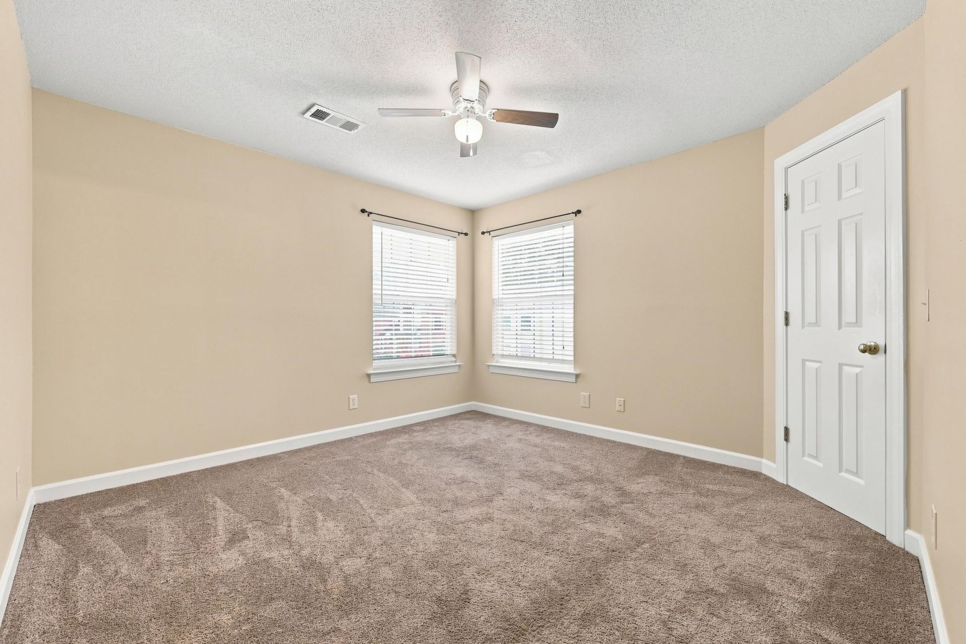 4375 Crepe Myrtle Ct. Photo 17
