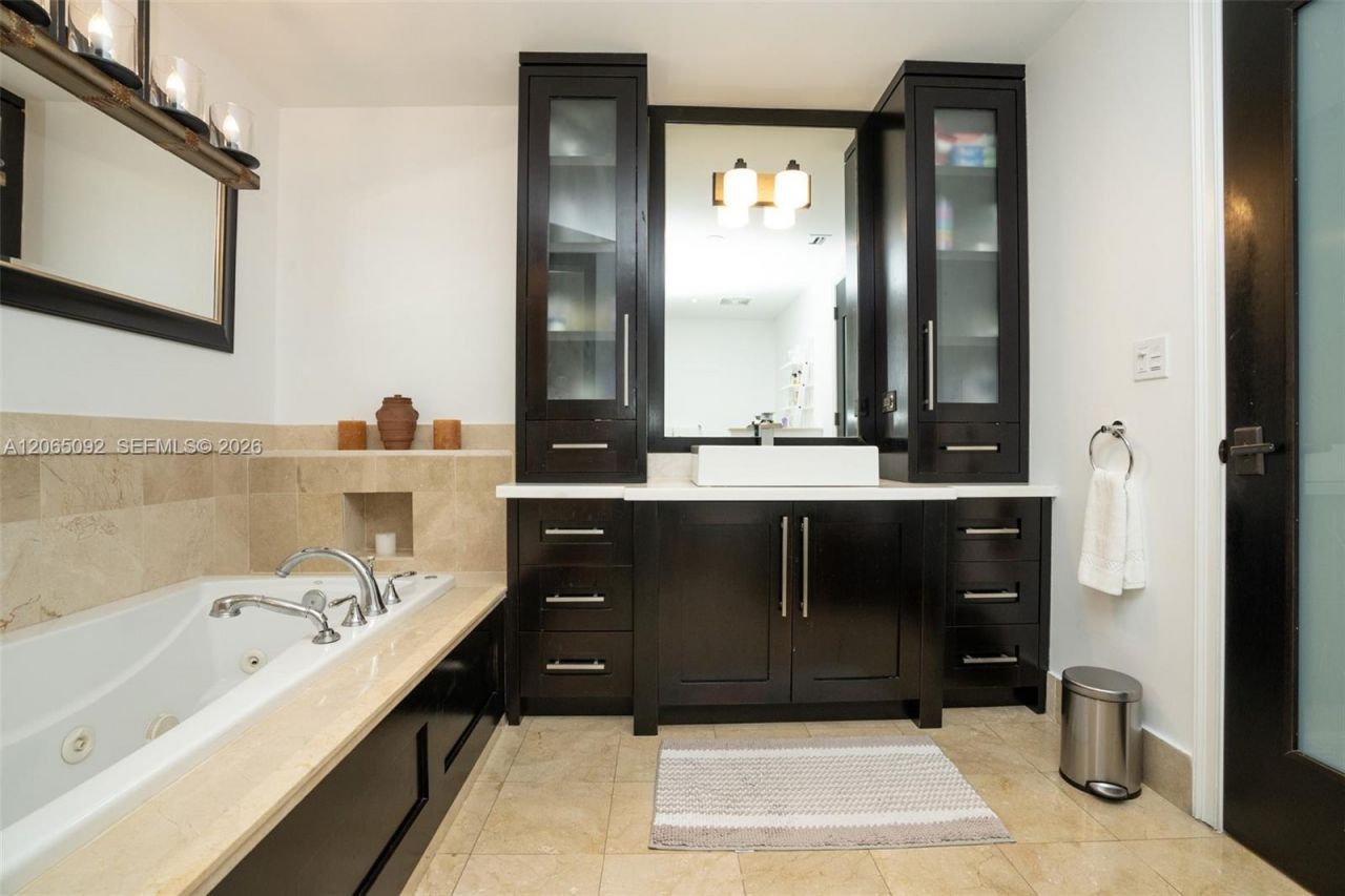 3400 SW 27th Ave, Unit 1607, Coconut Grove, FL 33133 Photo