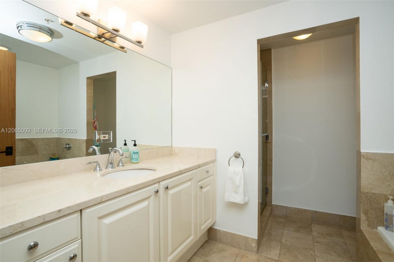 3400 SW 27th Ave, Unit 1607, Coconut Grove, FL 33133 Photo