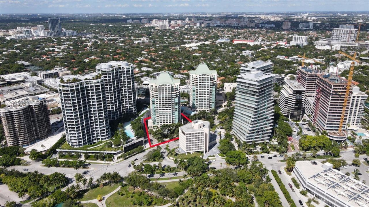 3400 SW 27th Ave, Unit 1607, Coconut Grove, FL 33133 Photo