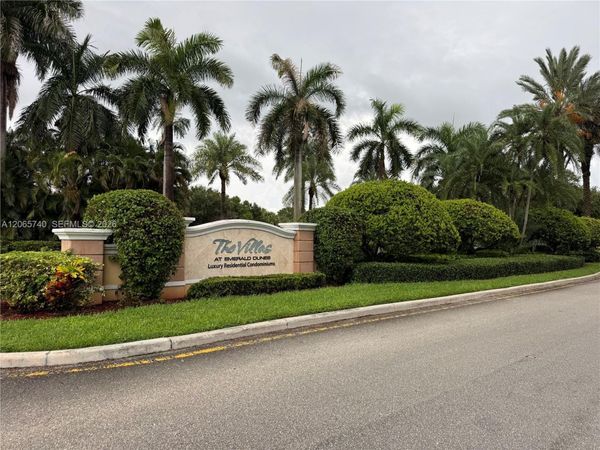 6482 Emerald Dunes Dr , Unit 303, West Palm Beach, FL 33411