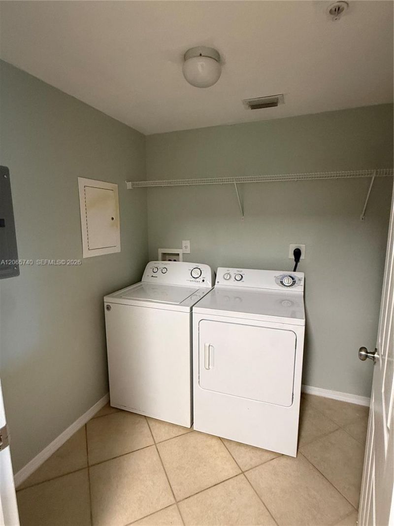6482 Emerald Dunes Dr , Unit 303, West Palm Beach, FL 33411 Photo