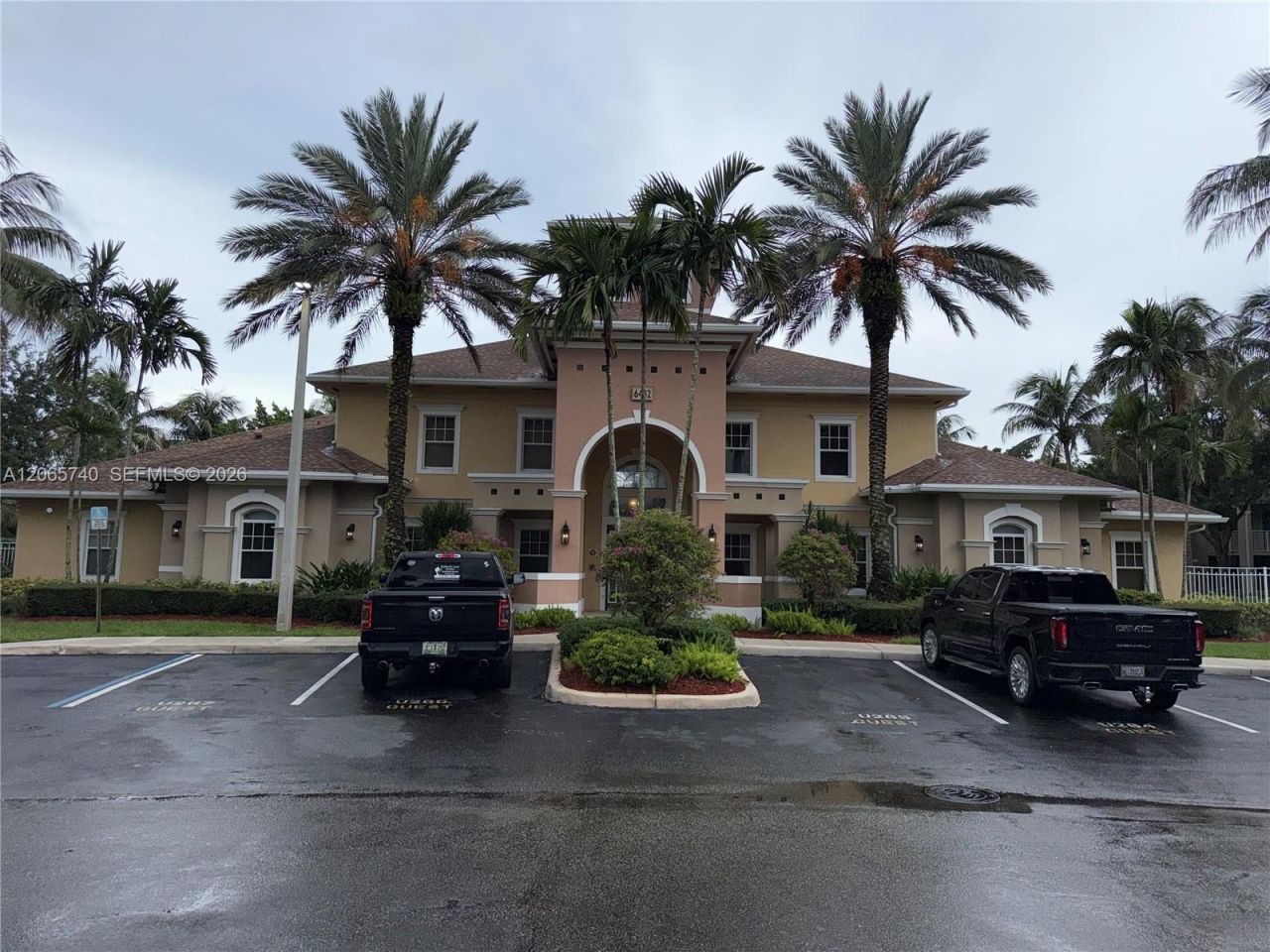 6482 Emerald Dunes Dr , Unit 303, West Palm Beach, FL 33411 Photo