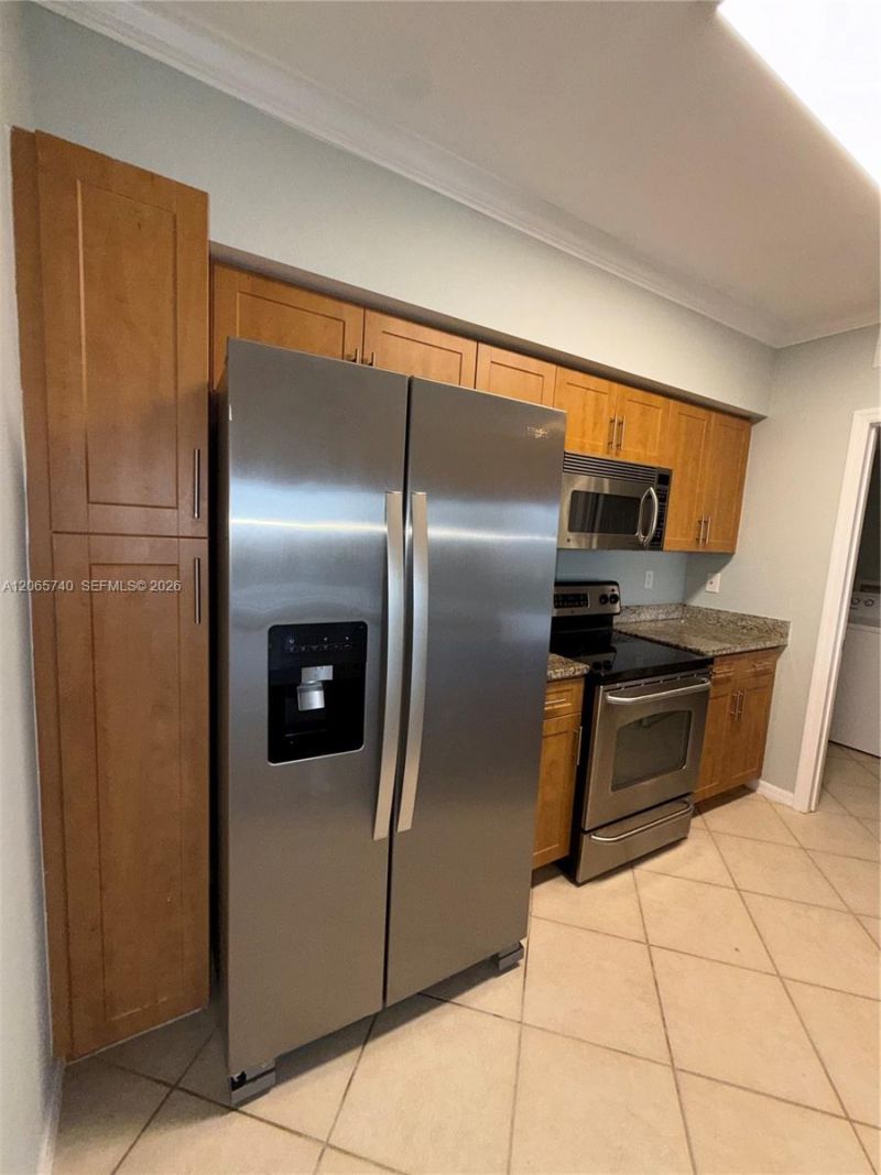 6482 Emerald Dunes Dr , Unit 303, West Palm Beach, FL 33411 Photo
