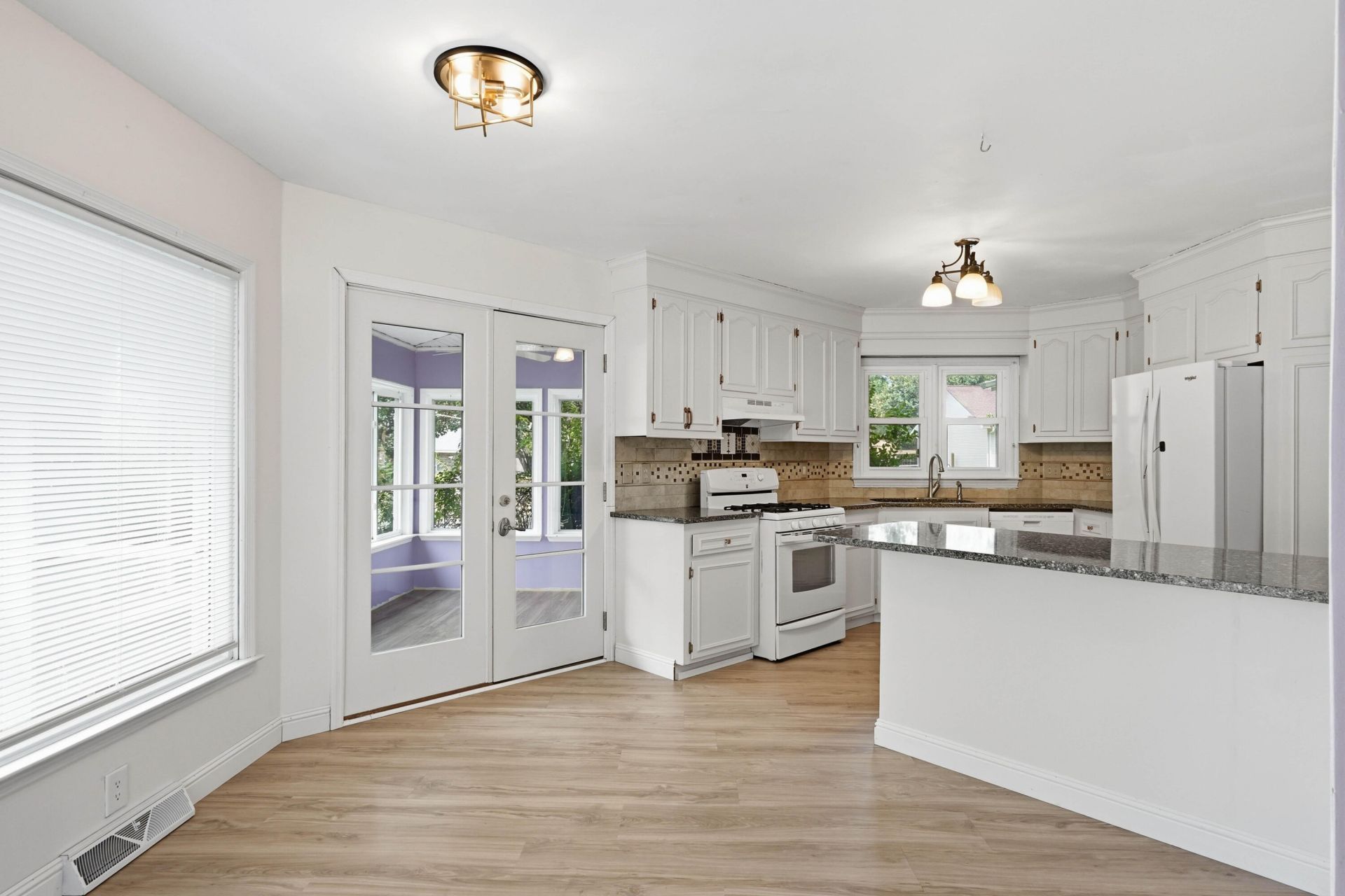 608 Dolphin Drive Photo 12