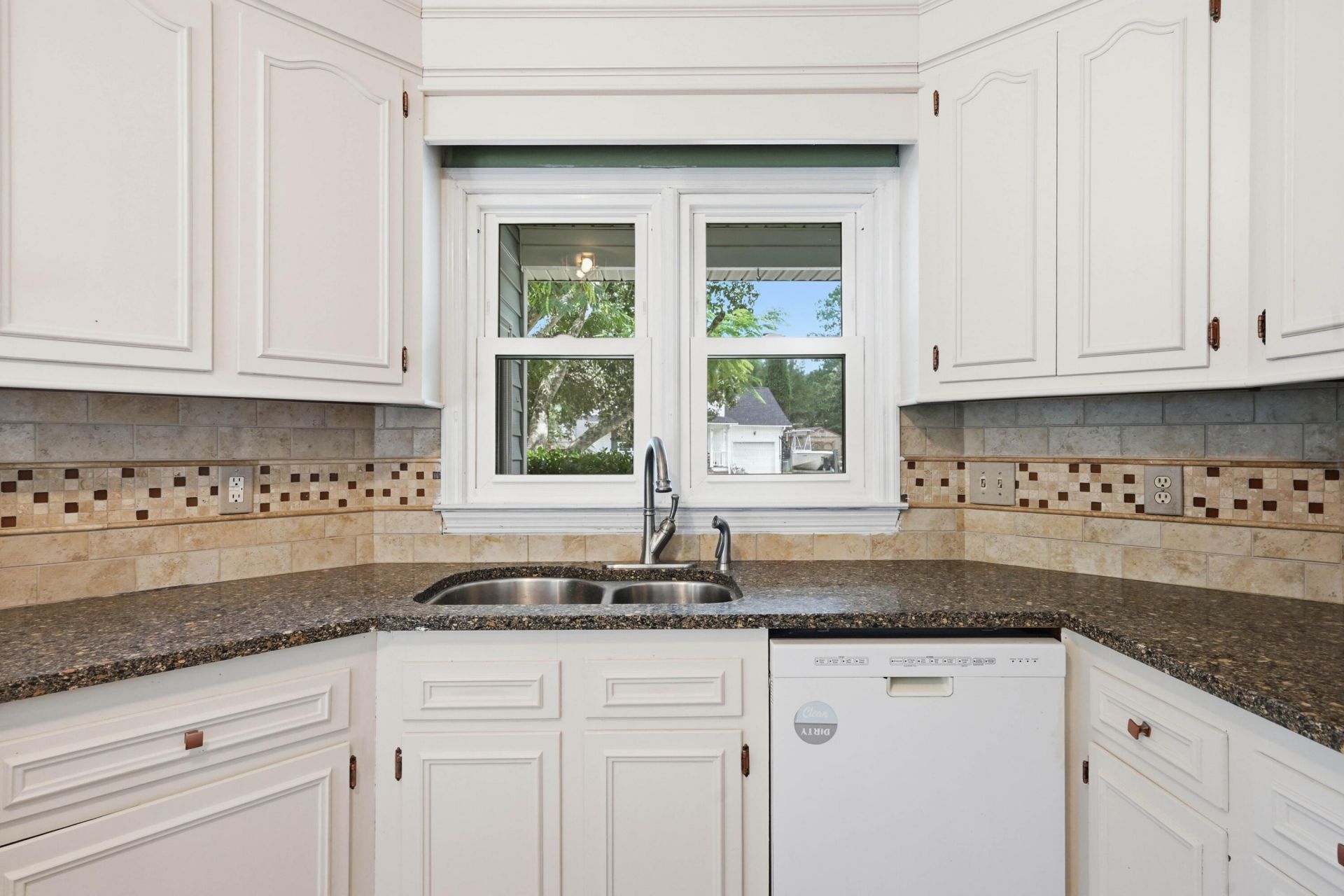 608 Dolphin Drive Photo 15