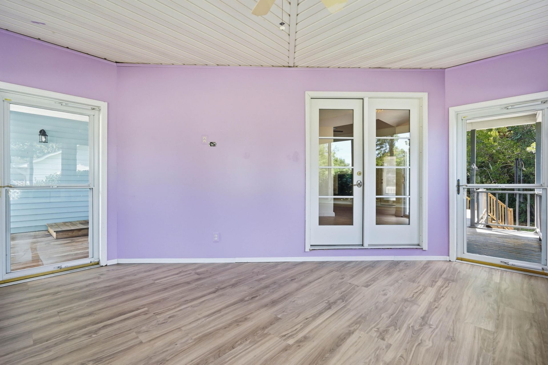 608 Dolphin Drive Photo 21