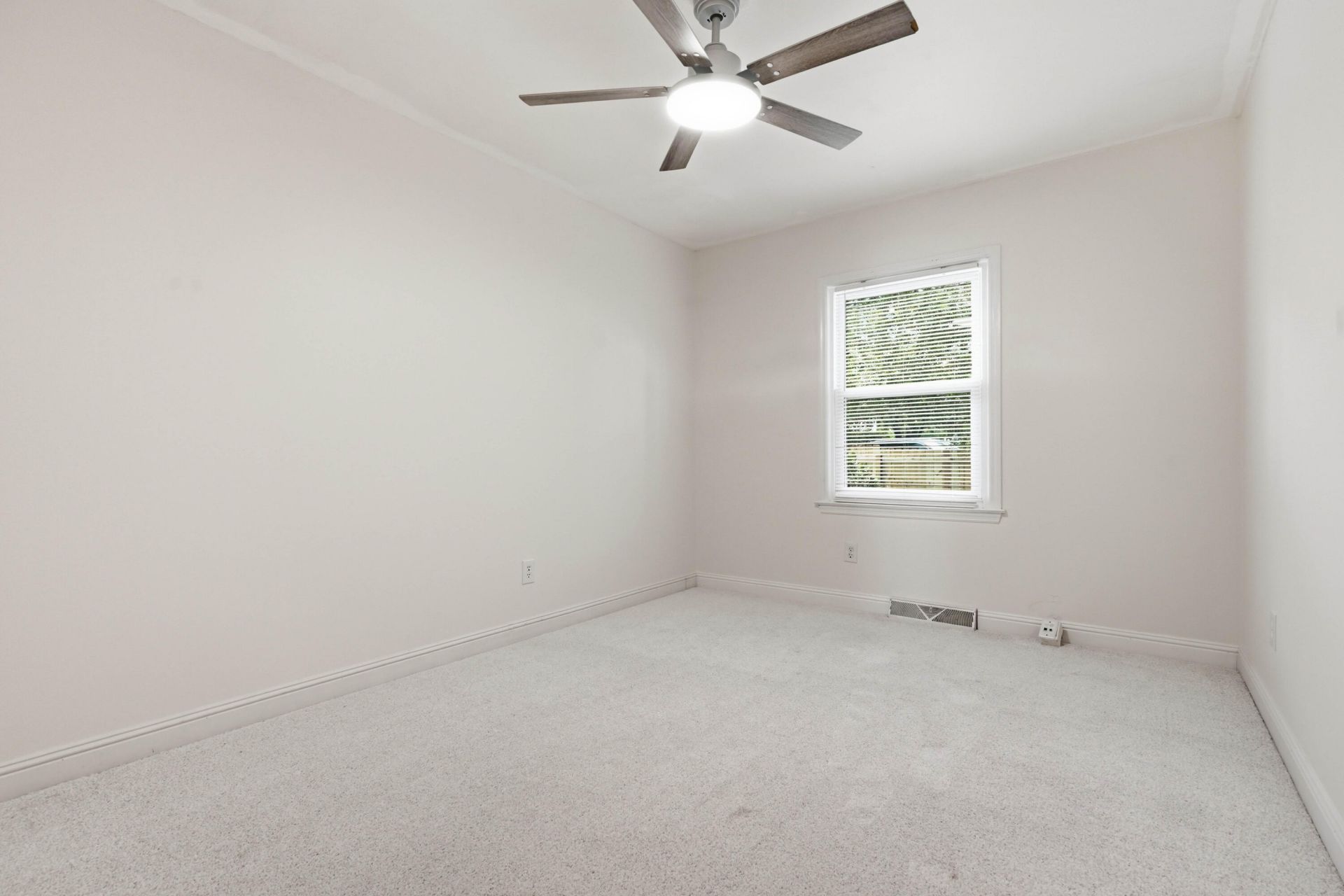 608 Dolphin Drive Photo 37