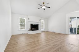 608 Dolphin Drive photo 4