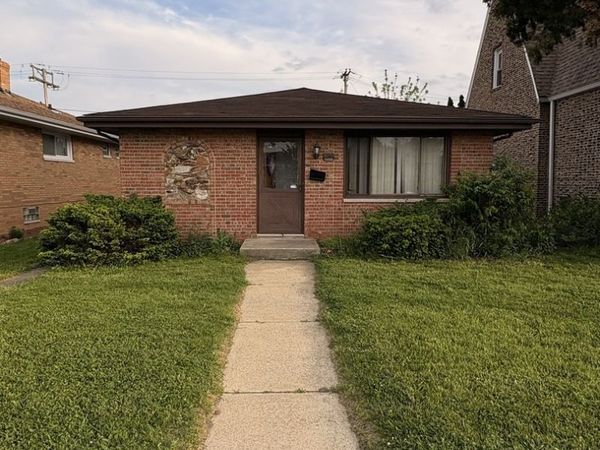 531 157th Street , Calumet City, IL 60409