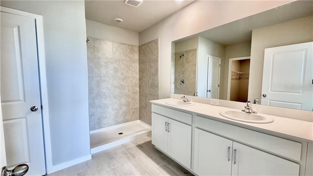 17710 Shade Tree Loop, Punta Gorda, FL 33982 Photo