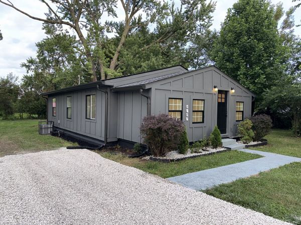 4307 S Lynhurst Drive S, Indianapolis, IN 46221
