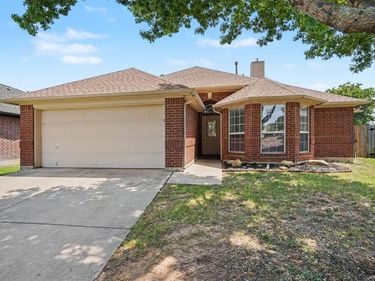 4968 Happy Trail, Fort Worth, TX 76244