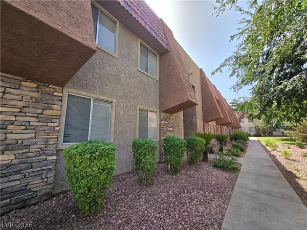 4965 Indian River Drive , Unit 105, Las Vegas, NV 89103