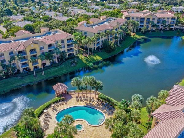 500 UNO LAGO Drive, Unit 201, Juno Beach, FL 33408
