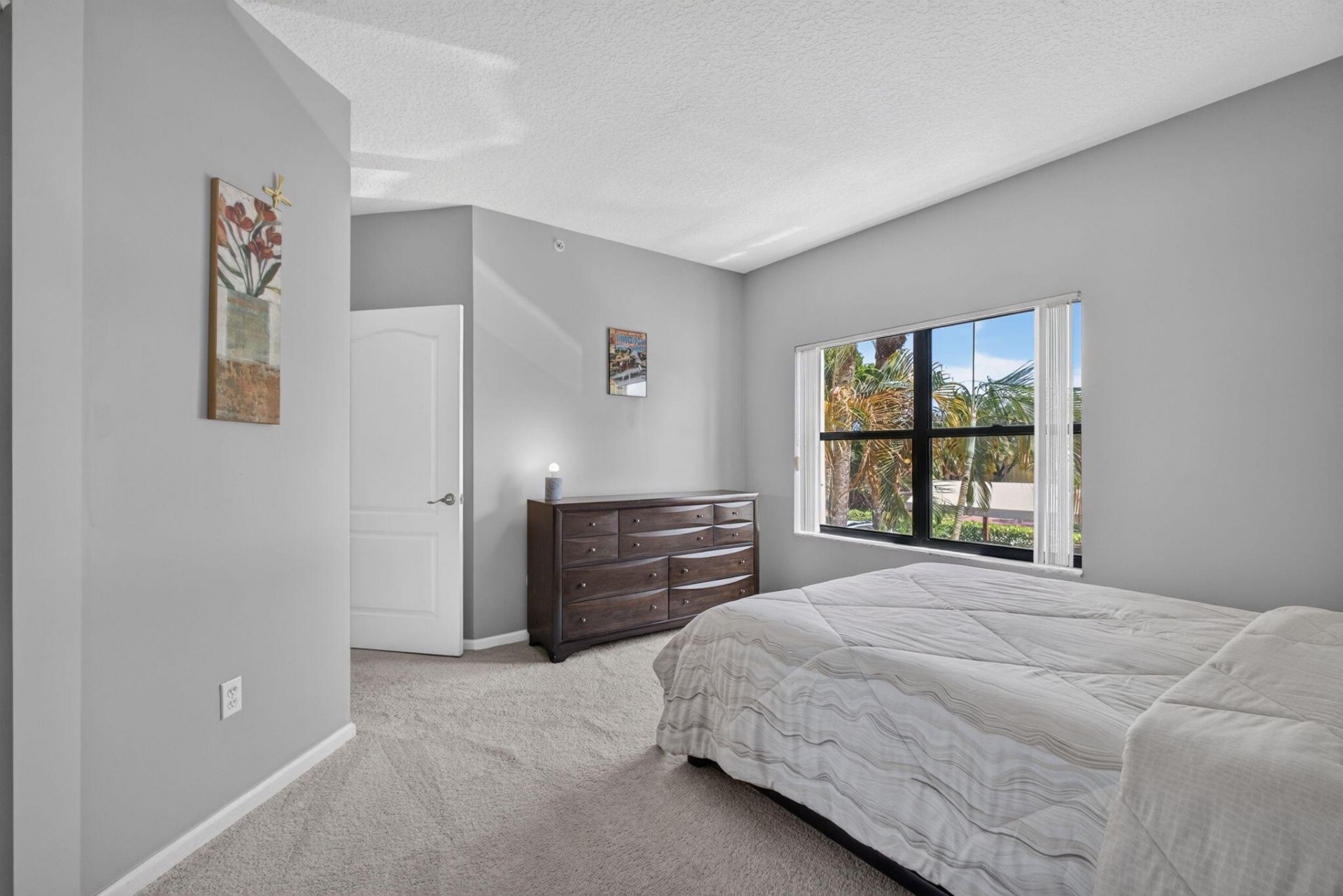 500 Uno Lago Drive, Unit 201, Juno Beach, FL 33408 Photo