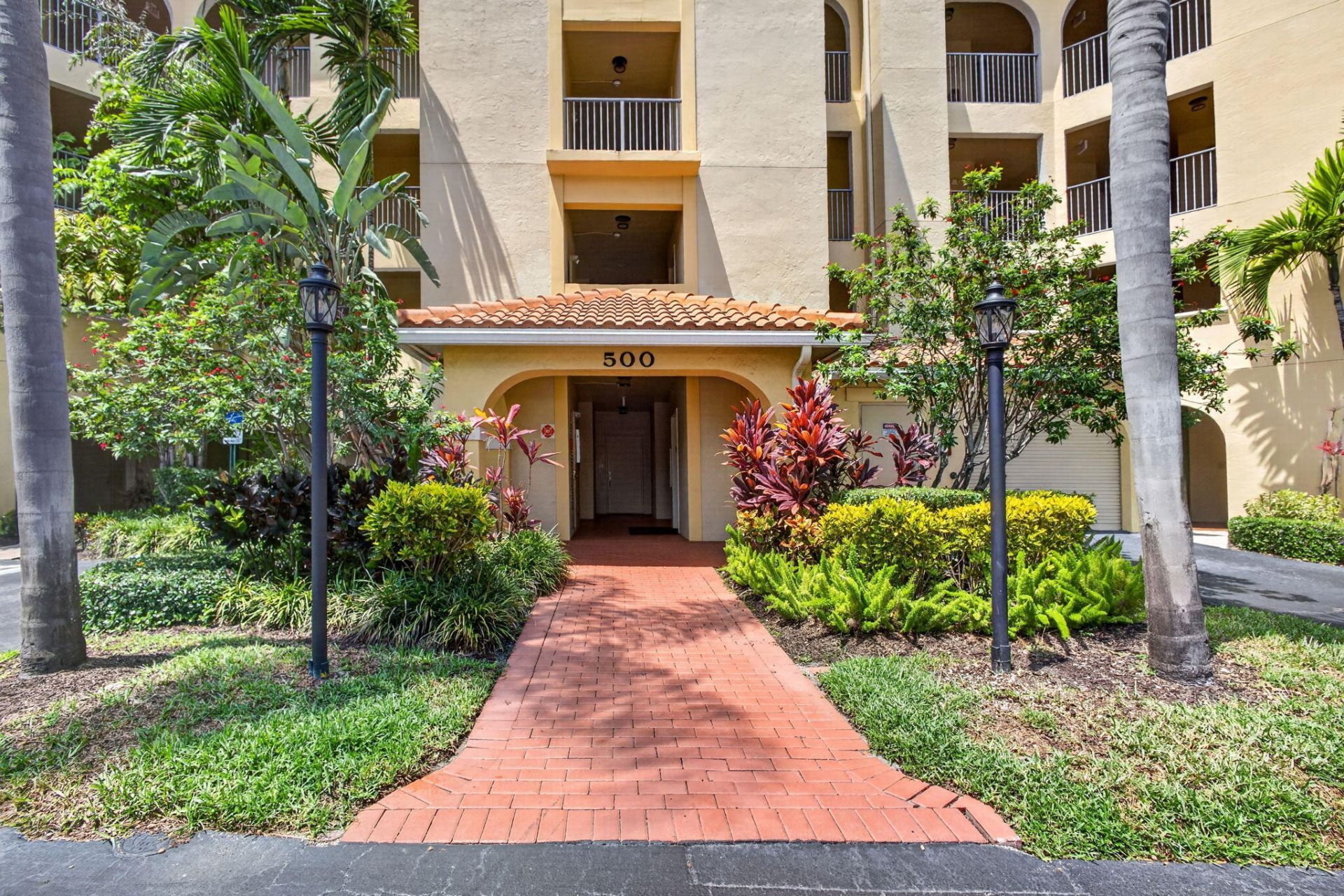 500 Uno Lago Drive, Unit 201, Juno Beach, FL 33408 Photo