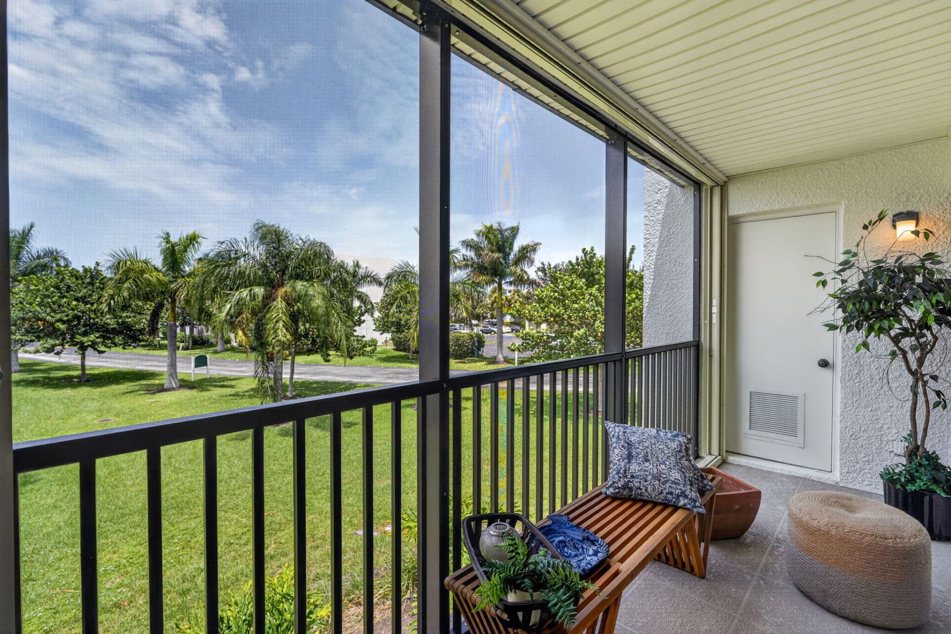 1605 Us-1, Jupiter, FL 33477 Photo