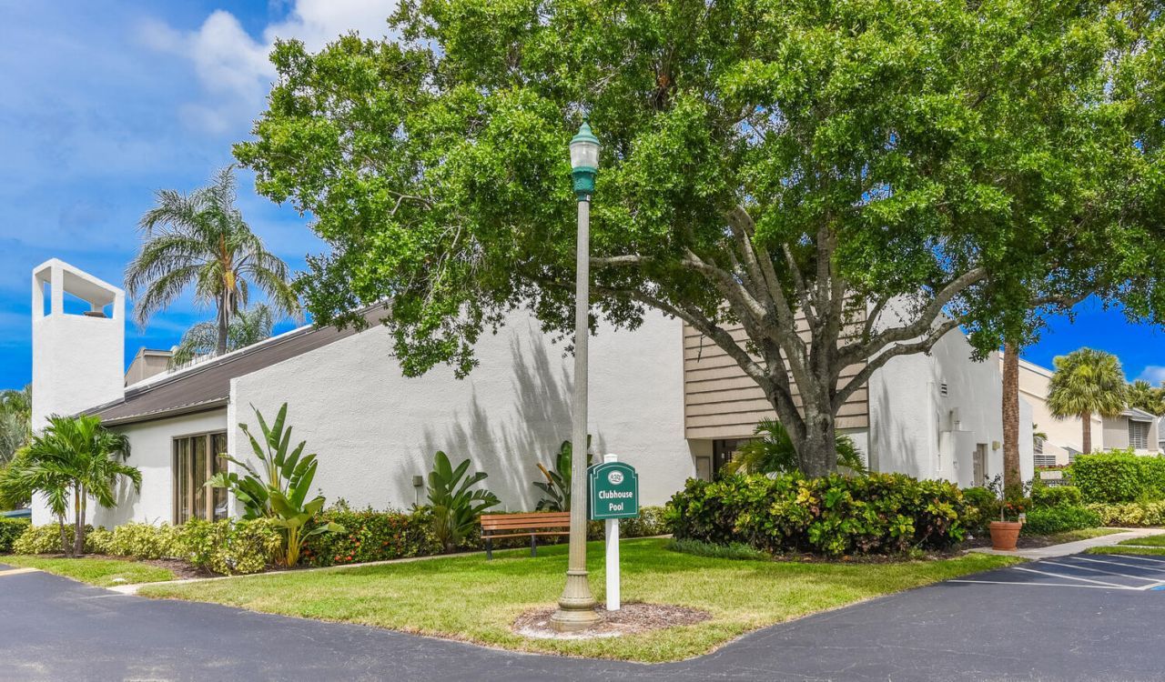 1605 Us-1, Jupiter, FL 33477 Photo