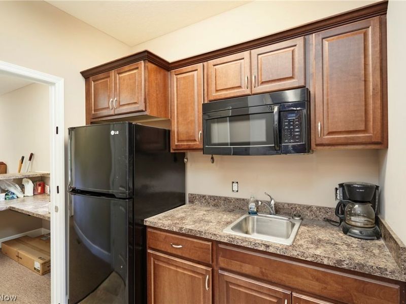 4250 Lynn Road, Ravenna, OH 44266 Photo 14