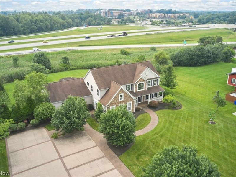 4250 Lynn Road, Ravenna, OH 44266 Photo 2