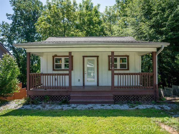 185 Duckworth Avenue , Brevard, NC 28712