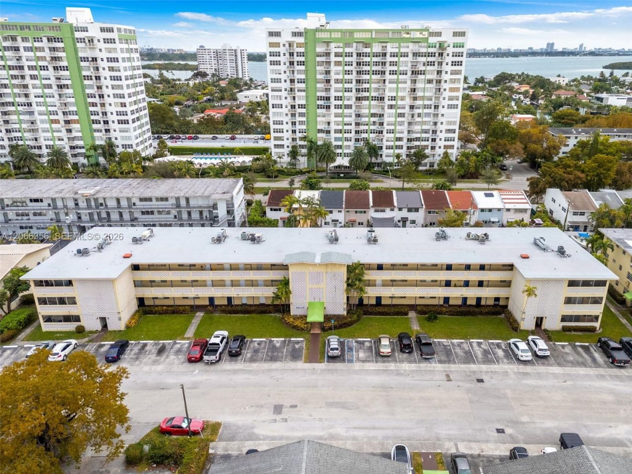 11960 NE 19th Dr , Unit 15, North Miami, FL 33181 Photo