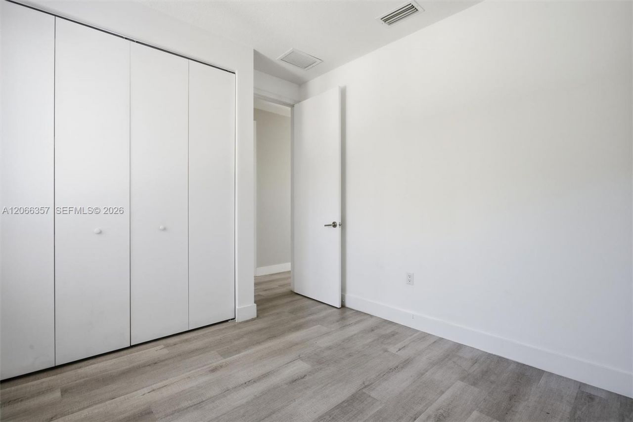 18350 SW 139th Path, Miami, FL 33177 Photo