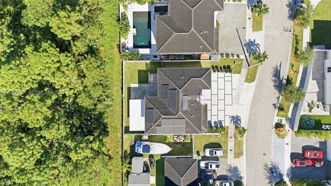 18350 SW 139th Path, Miami, FL 33177 Photo