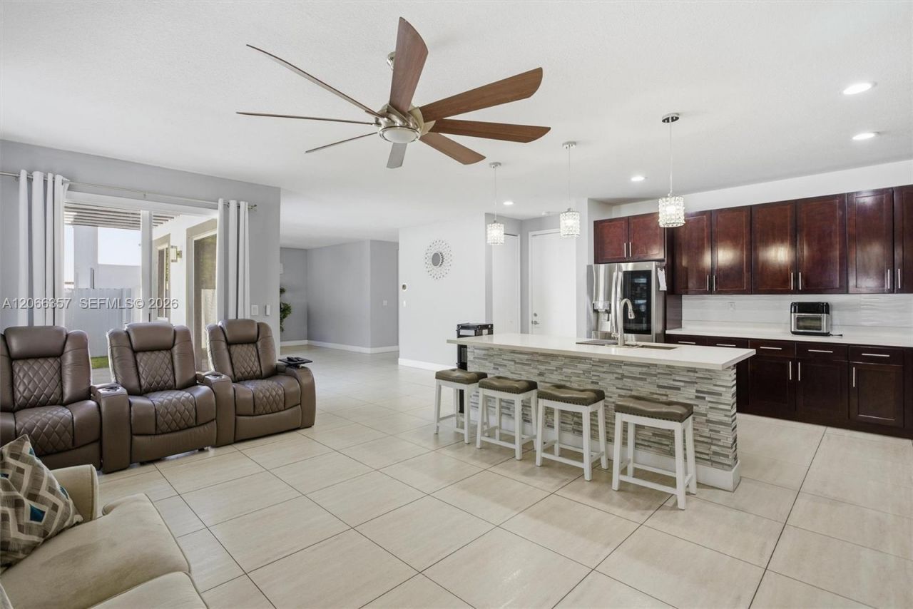 18350 SW 139th Path, Miami, FL 33177 Photo