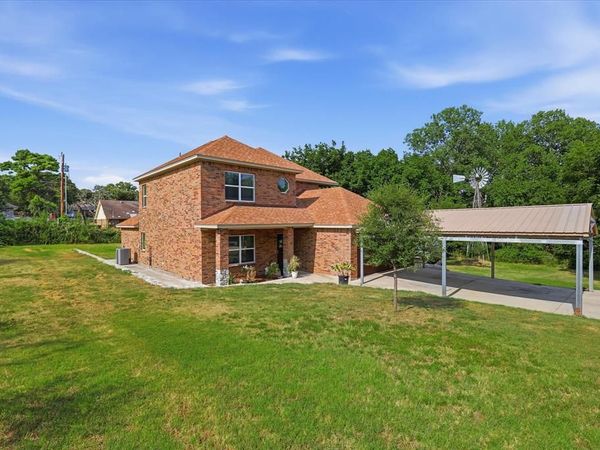 7200 Courtney Drive, Azle, TX 76020