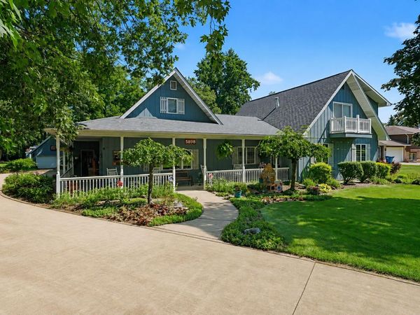 5898 Carol Court , DeMotte, IN 46310