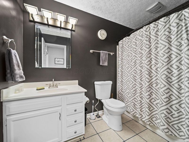 5887 Luccis Court, Columbus, OH 43228 Photo 17