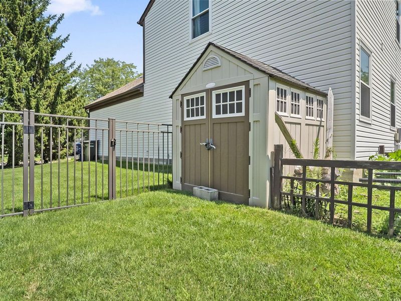 5887 Luccis Court, Columbus, OH 43228 Photo 28