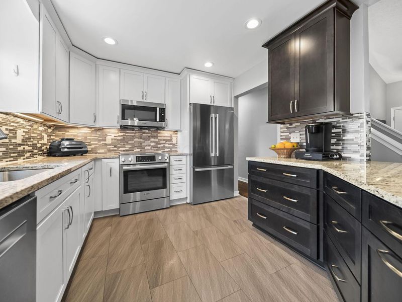 5887 Luccis Court, Columbus, OH 43228 Photo 6