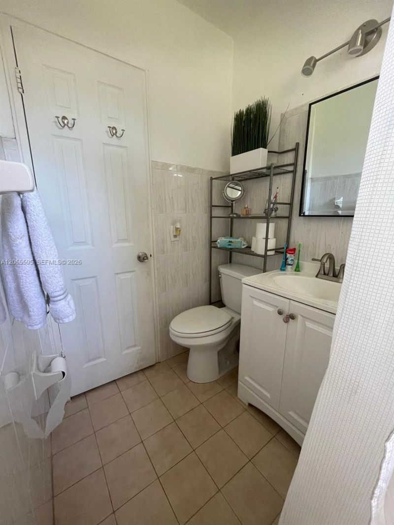 3551 SW 11th St , Unit 7B, Miami, FL 33135 Photo