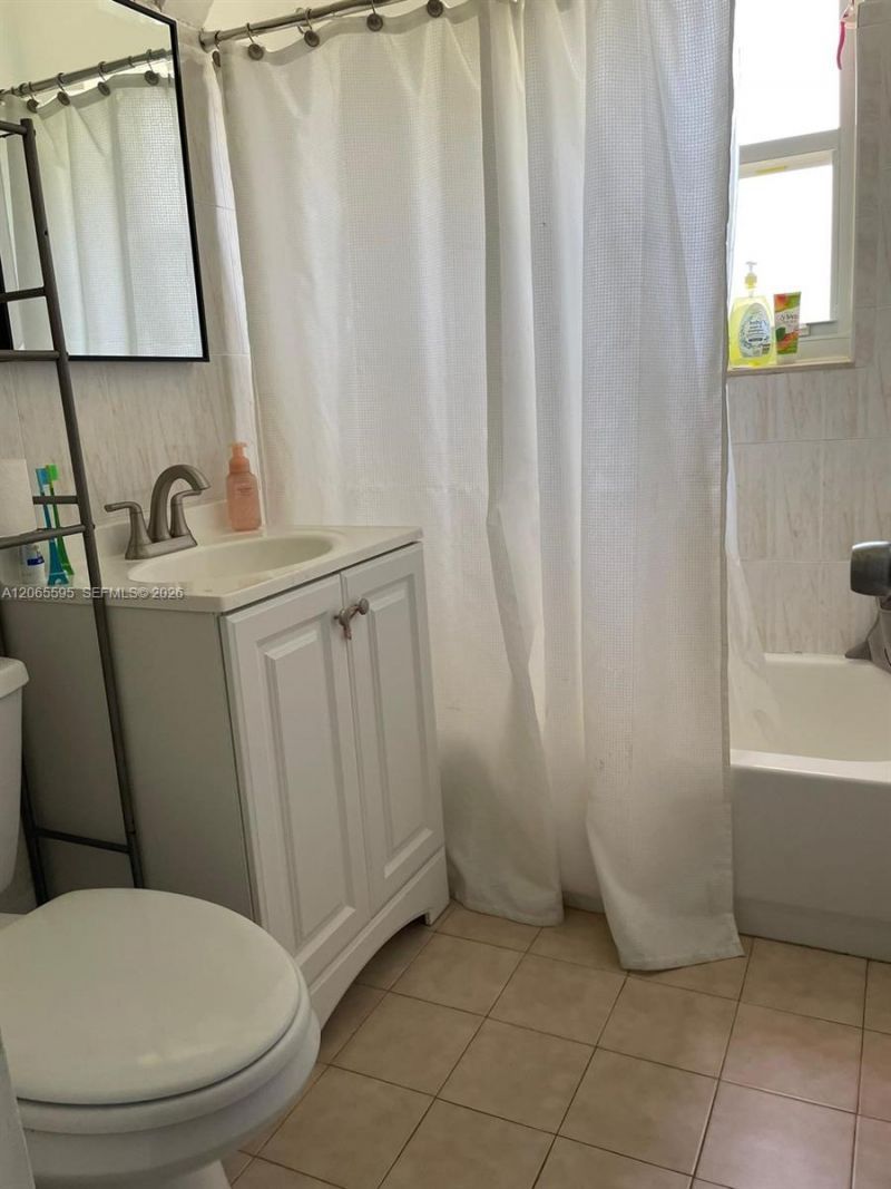3551 SW 11th St , Unit 7B, Miami, FL 33135 Photo
