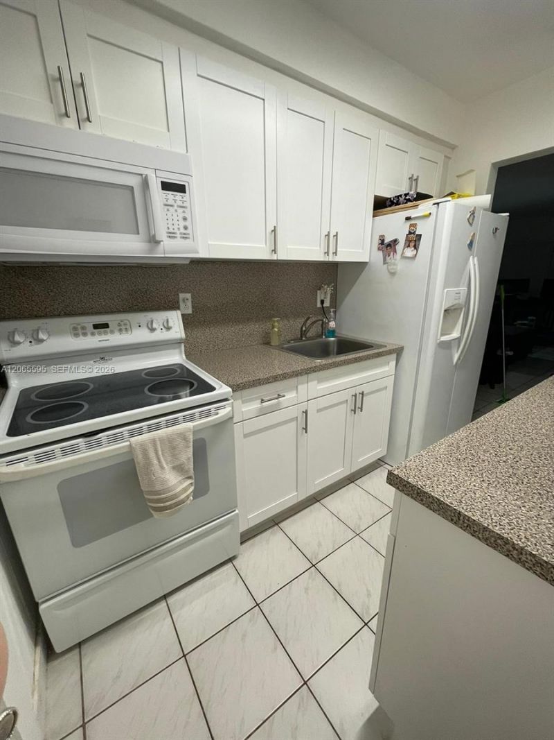 3551 SW 11th St , Unit 7B, Miami, FL 33135 Photo