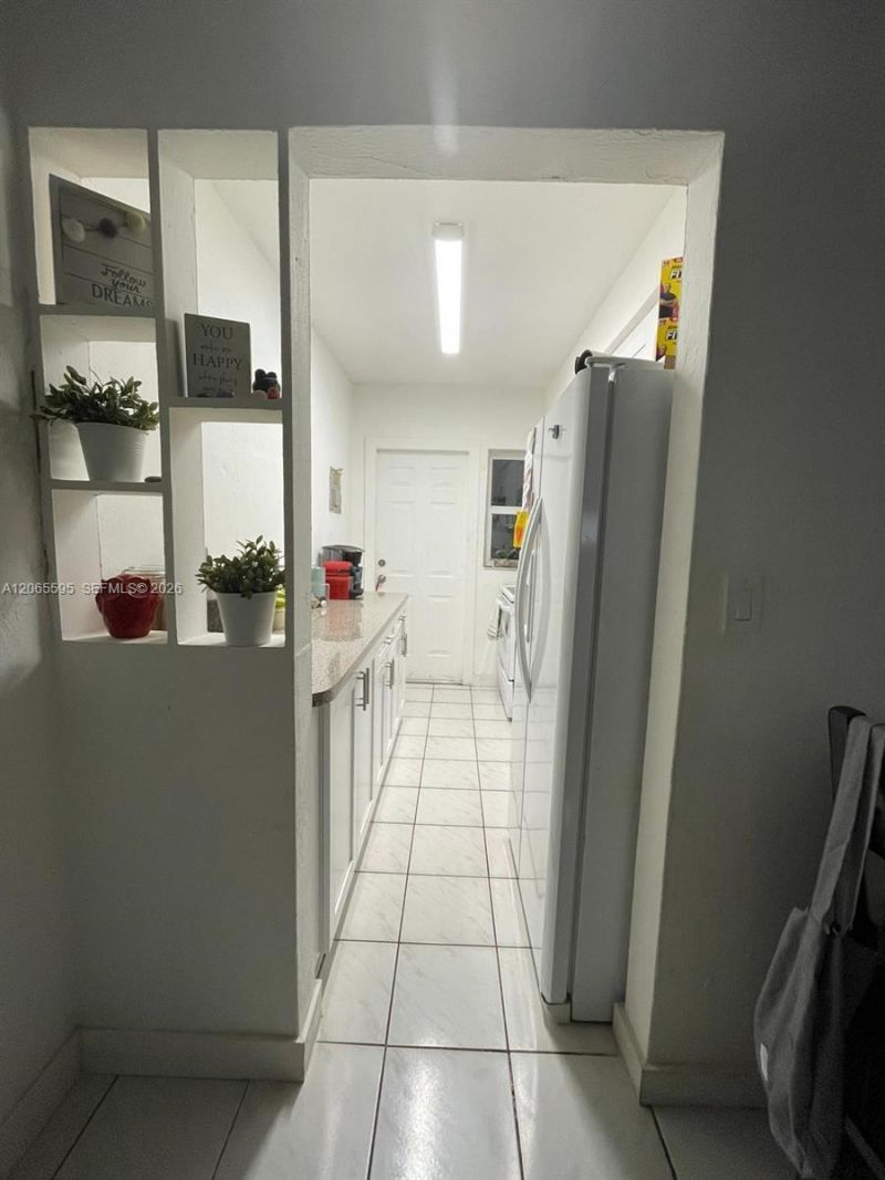 3551 SW 11th St , Unit 7B, Miami, FL 33135 Photo