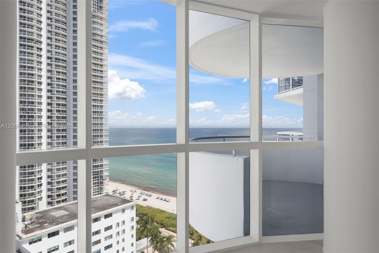 6301 Collins Ave , Unit 2307, Miami Beach, FL 33141 Photo