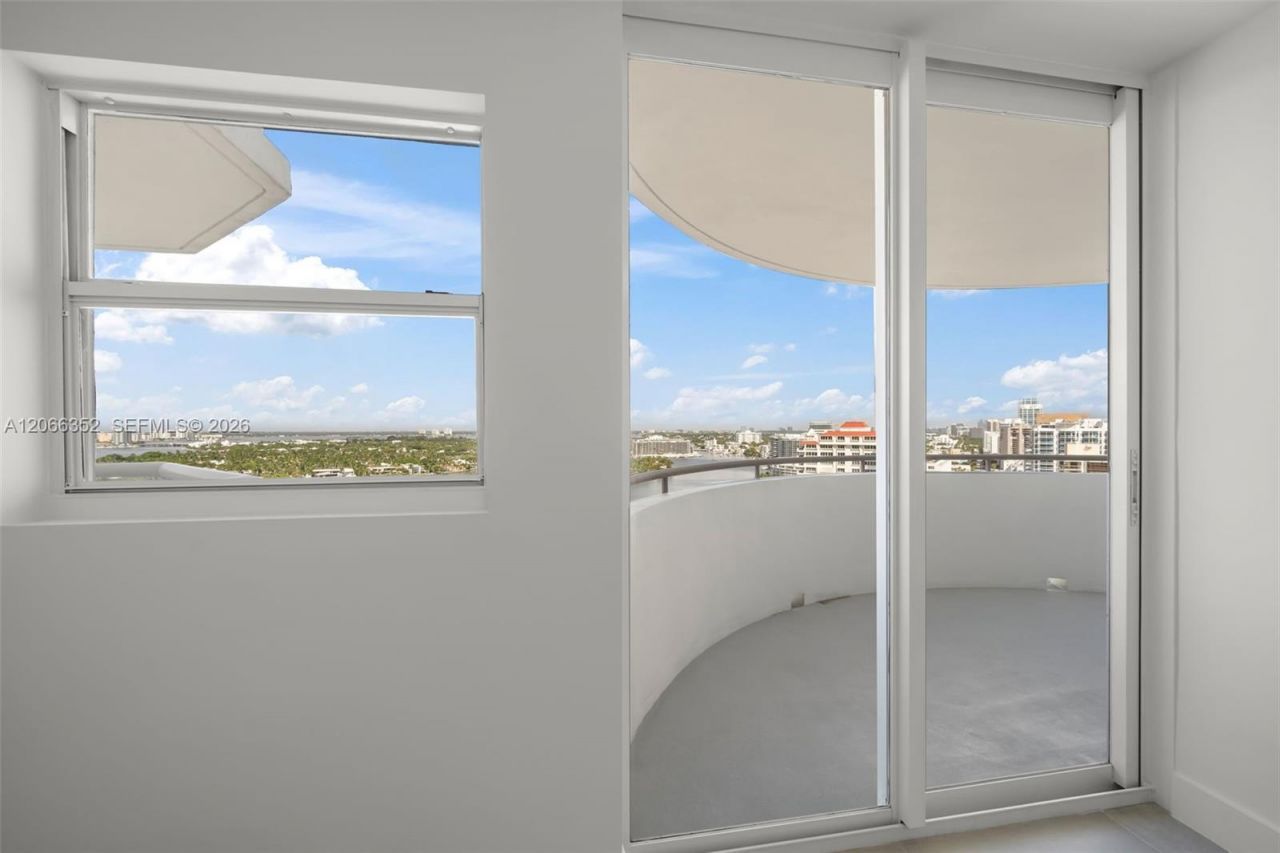 6301 Collins Ave , Unit 2307, Miami Beach, FL 33141 Photo