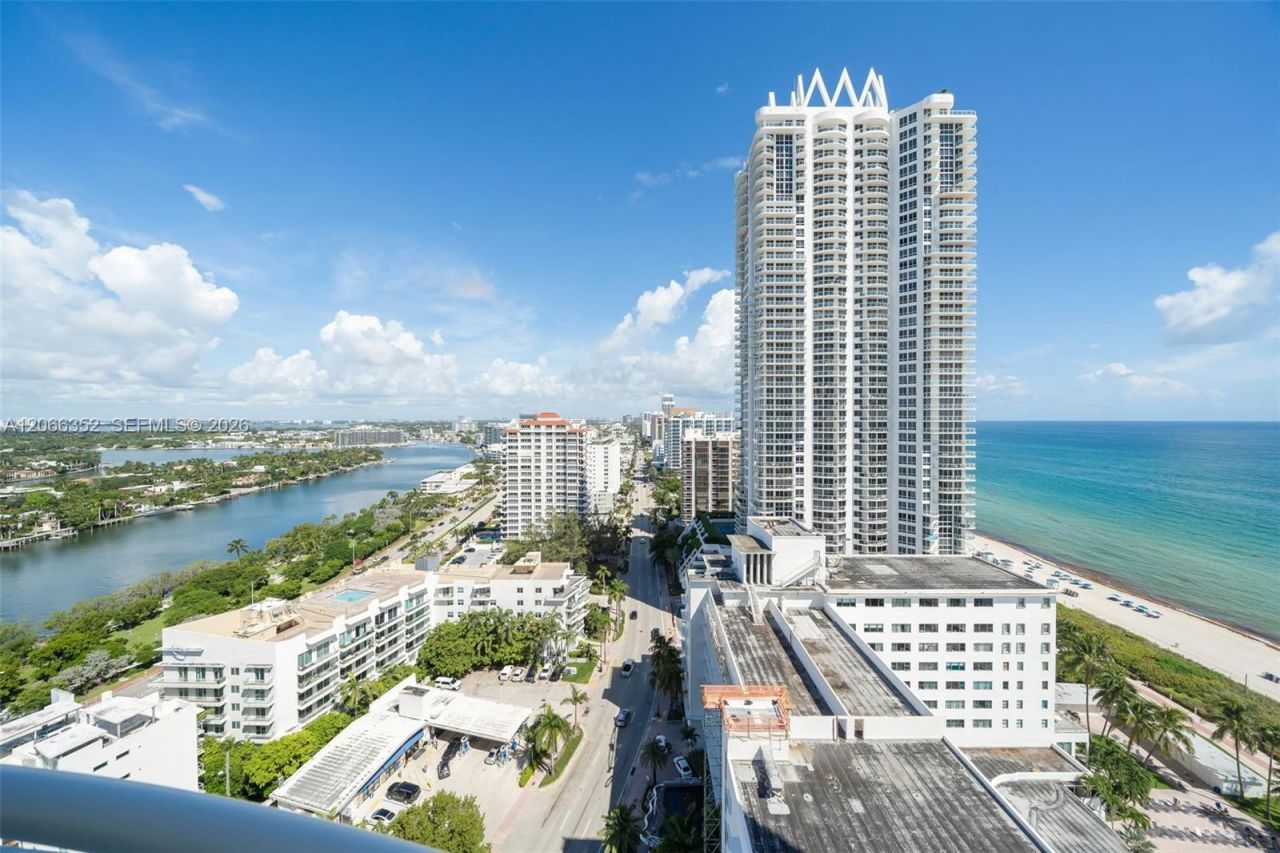 6301 Collins Ave , Unit 2307, Miami Beach, FL 33141 Photo