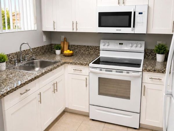 14951 SW 82nd Ln , Unit 17-502, Miami, FL 33193