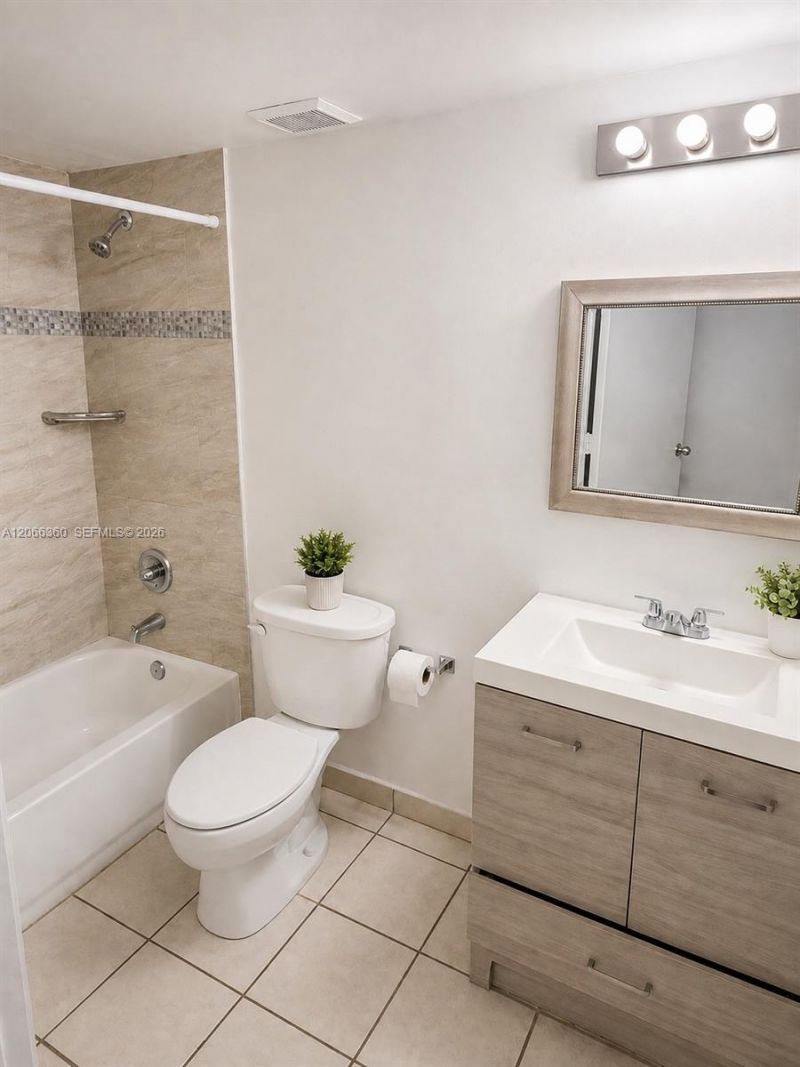 14951 SW 82nd Ln, Unit 17-502, Miami, FL 33193 Photo