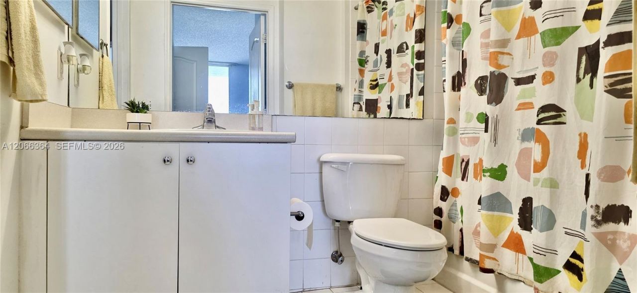 5085 NW 7th St , Unit 1505, Miami, FL 33126 Photo